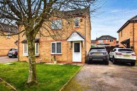 2 bedroom semi-detached house for sale