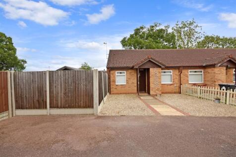 2 bedroom semi-detached bungalow for sale