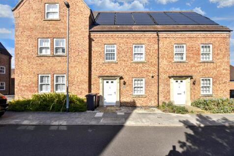 3 bedroom terraced house for sale
