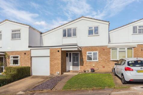 4 bedroom link detached house for sale