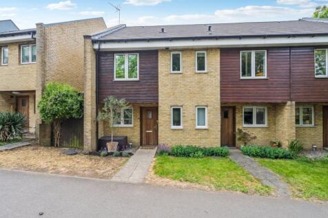 Watersmeet, Hitchin, SG4 3 bed terraced house for sale