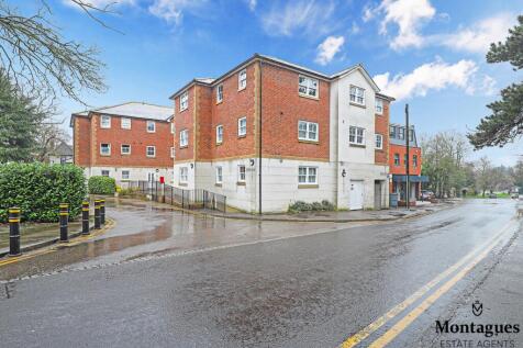 Hemnall Street, Epping, CM16 2 bed apartment for sale