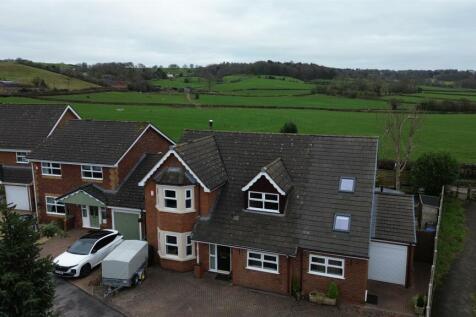 Cavendish Road, Tean ST10 5 bed detached house for sale