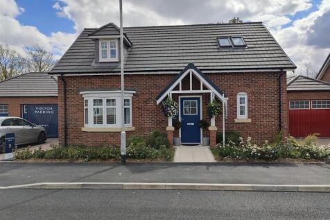 Wragg Close off Craythorne Road... 3 bed detached house for sale
