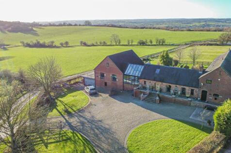 Nr Ashbourne DE6 4 bed barn conversion for sale