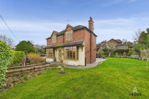 4 bedroom detached house for sale