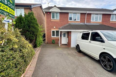 3 bedroom semi-detached house for sale
