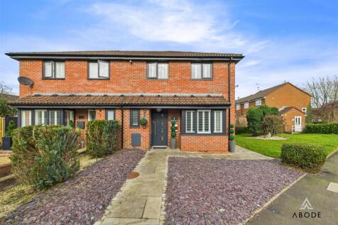Merlin Close, Uttoxeter ST14 3 bed semi