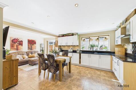 De Ferrers Croft, Stretton DE13 5 bed detached house for sale