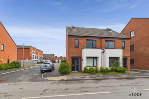 3 bedroom semi-detached house for sale