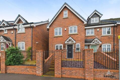 4 bedroom town house for sale
