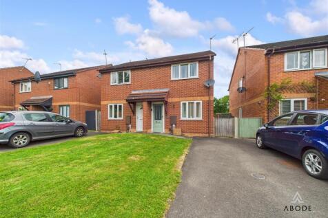 2 bedroom semi-detached house for sale