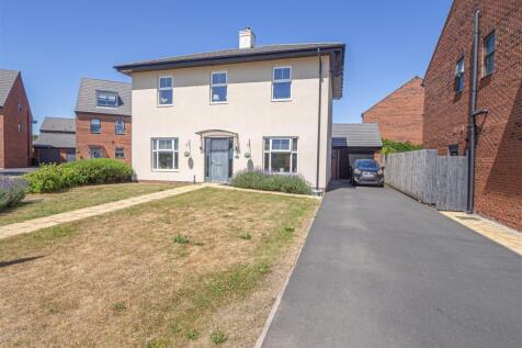 Fernlea Drive, Swadlincote DE12 4 bed detached house for sale