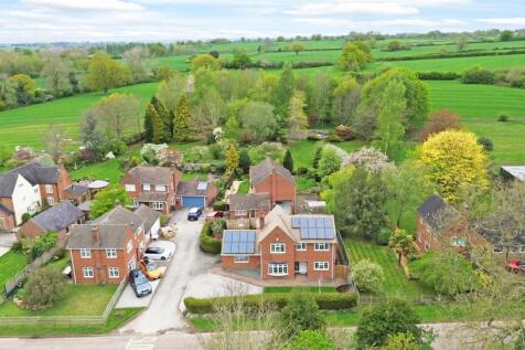 Glebe Close, Long Lane Village... 4 bed detached house for sale