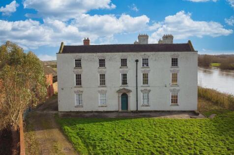 8 bedroom country house for sale