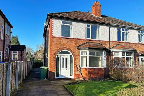 3 bedroom semi-detached house for sale