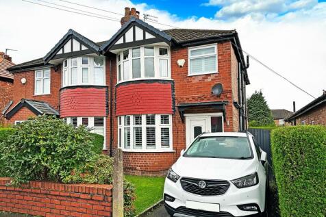 St Georges Avenue, Timperley 3 bed semi