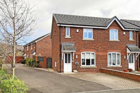 3 bedroom semi-detached house for sale