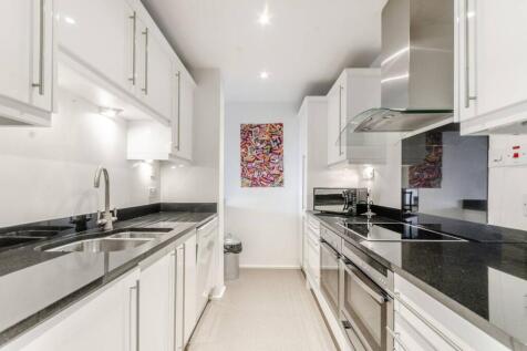 Cromwell Road, South Kensington... 2 bed flat for sale