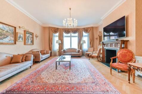 Kensington Road, Kensington, London, W8 4 bed flat for sale