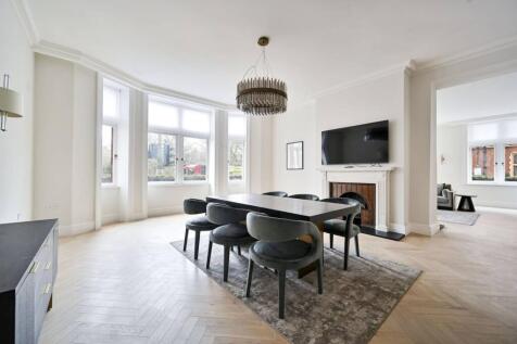 Kensington Road, Kensington, London, W8 2 bed flat for sale