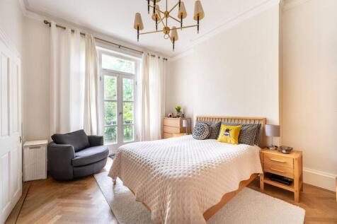 Lansdowne Road, Notting Hill, London... 1 bed flat for sale