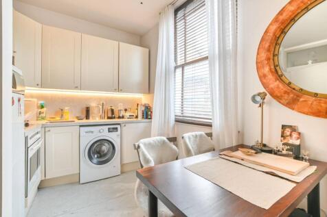 Ladbroke Grove, North Kensington... 1 bed flat for sale