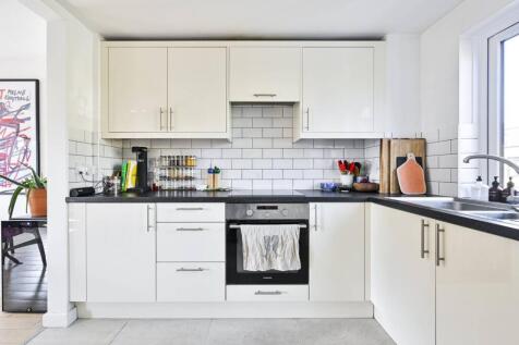 Wornington Road, North Kensington... 2 bed flat for sale