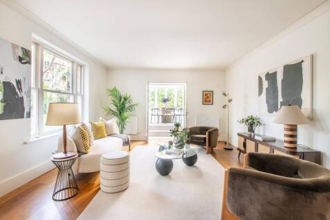 3 bedroom flat for sale