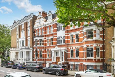 Holland Park Gardens, Holland Park... 2 bed flat for sale