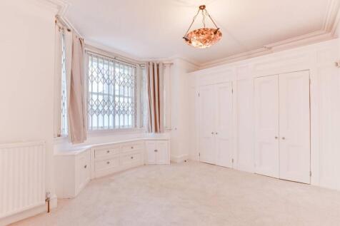 Bassett Road, North Kensington... 1 bed flat for sale