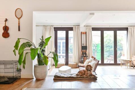 Cambria Street, Moore Park Estate... 4 bed house for sale