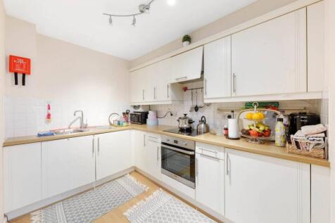 Church Road, Acton, London, W3 1 bed flat for sale