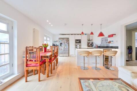 Evershed Walk, Chiswick, London, W4 4 bed flat for sale