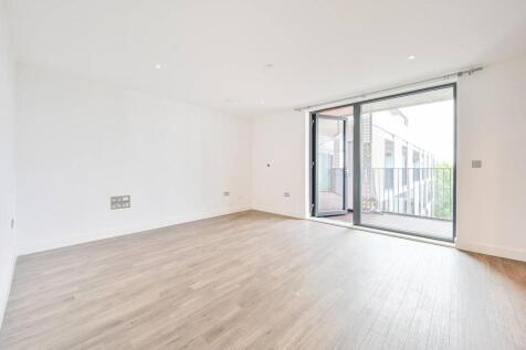 Chiswick High Road, Gunnersbury... 2 bed flat for sale