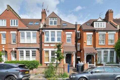 Fairlawn Grove, Chiswick, London, W4 2 bed flat for sale