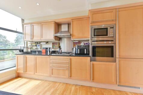 Point Wharf Lane, Brentford, TW8 1 bed flat for sale