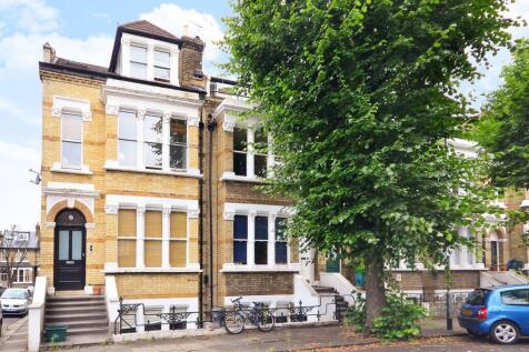 Linden Gardens, Chiswick, London, W4 1 bed flat for sale