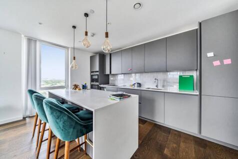 Bollo Lane, Chiswick, LONDON, W4 2 bed flat for sale