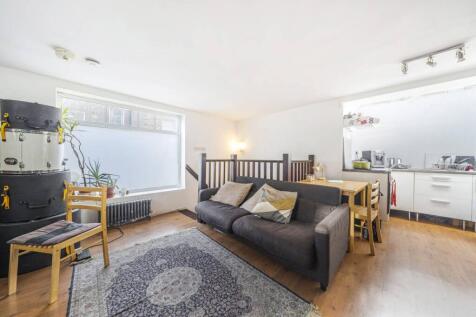 Grosvenor Avenue, Highbury, London, N5 1 bed house for sale