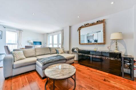 Wellesley Terrace, Islington, London, N1 2 bed flat for sale