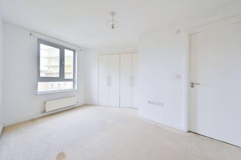 Buckler Court, Islington, London, N7 2 bed flat for sale