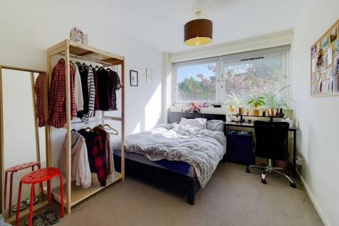 North Road, Islington, London, N7 3 bed flat for sale