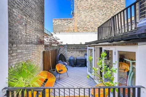 Westbourne Road, Barnsbury, London, N7 3 bed maisonette for sale