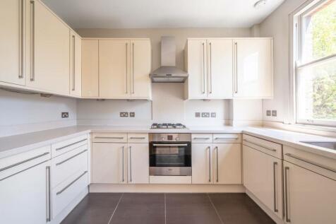 Netherhall Gardens, Hampstead... 2 bed flat for sale