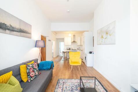 Fellows Road, Belsize Park, London, NW3 2 bed flat for sale