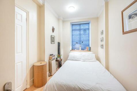 St Johns Court, South Hampstead... 1 bed flat for sale