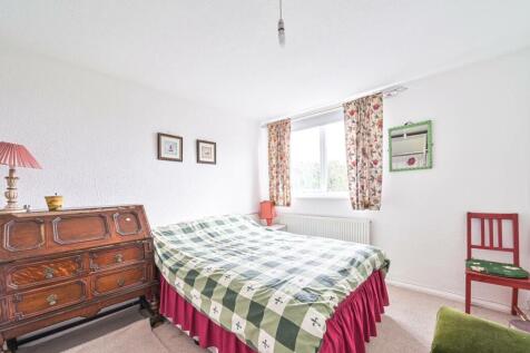 Cricklewood Lane, Cricklewood... 3 bed maisonette for sale