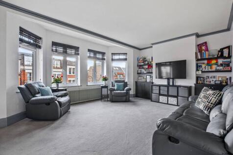 Cholmley Gardens, West Hampstead... 3 bed flat for sale