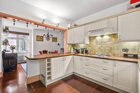 Cholmley Gardens, West Hampstead... 3 bed flat for sale